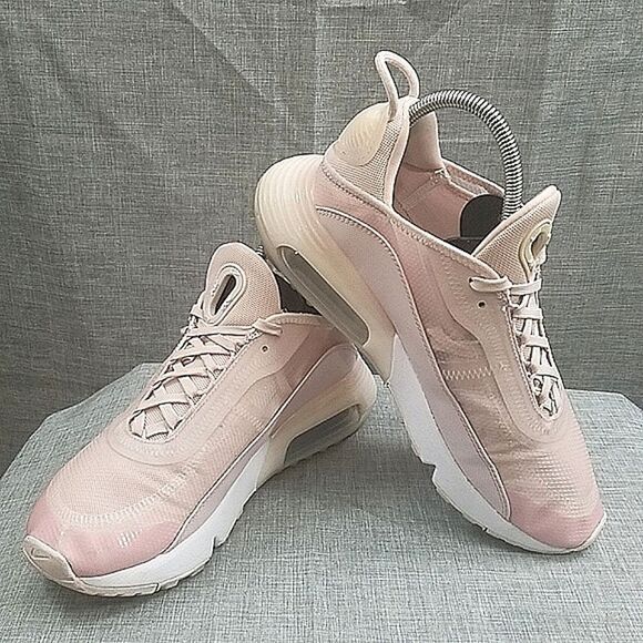 Nike Air Max 2090 barely Rose running shoes ct1290-600 women's sz 8 - Picture 1 of 12
